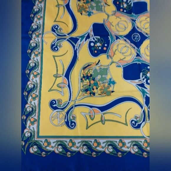 Noilly Prat Vintage 💯 Silk Scarf France Martini Rolled-Hem EUC - Picture 8 of 16